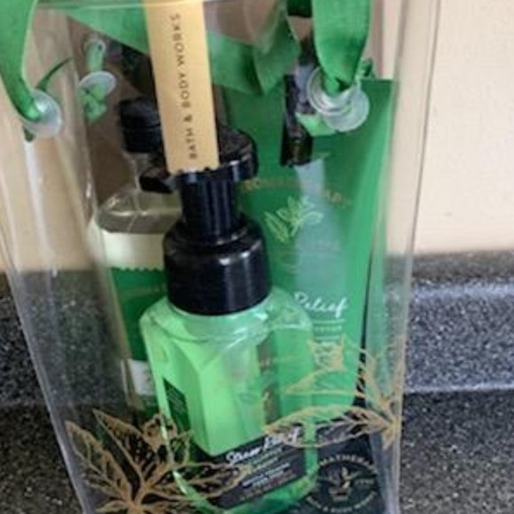 Bath & Body Works Stress Relief Bundle - Picture 2 of 7